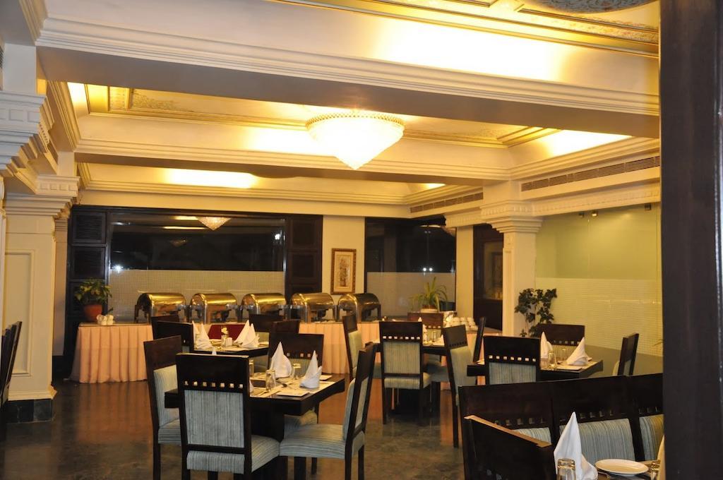 Hotel Empire Regency Divisione di Divisione di Jaipur Esterno foto